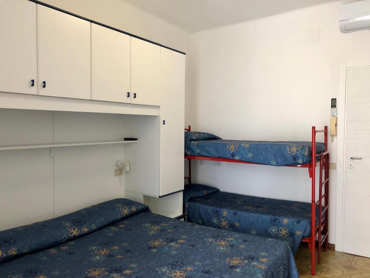 Albergo Elena Garni Caorle Zewnętrze zdjęcie