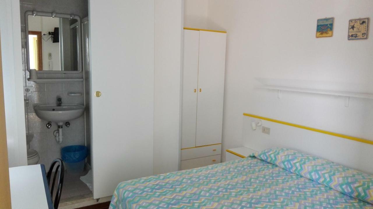 Albergo Elena Garni Caorle Zewnętrze zdjęcie