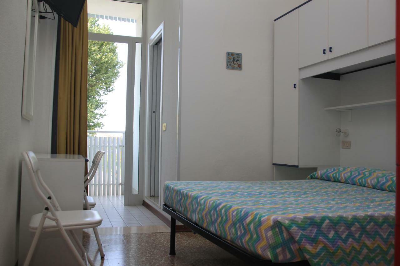 Albergo Elena Garni Caorle Zewnętrze zdjęcie